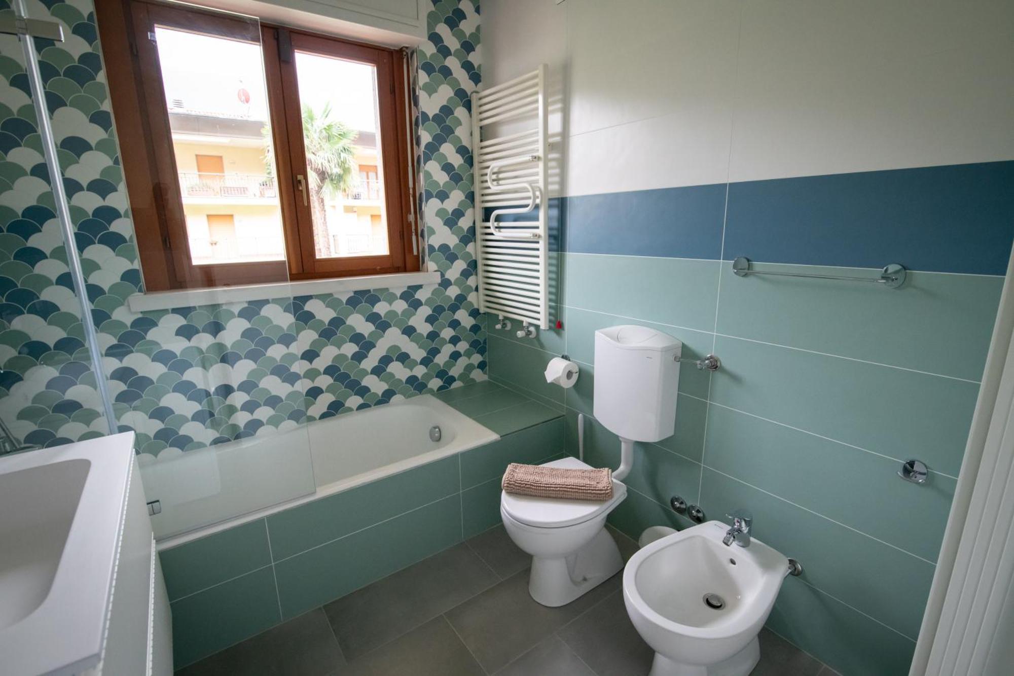 Residenza Lago Sereno Porto Ceresio Eksteriør bilde