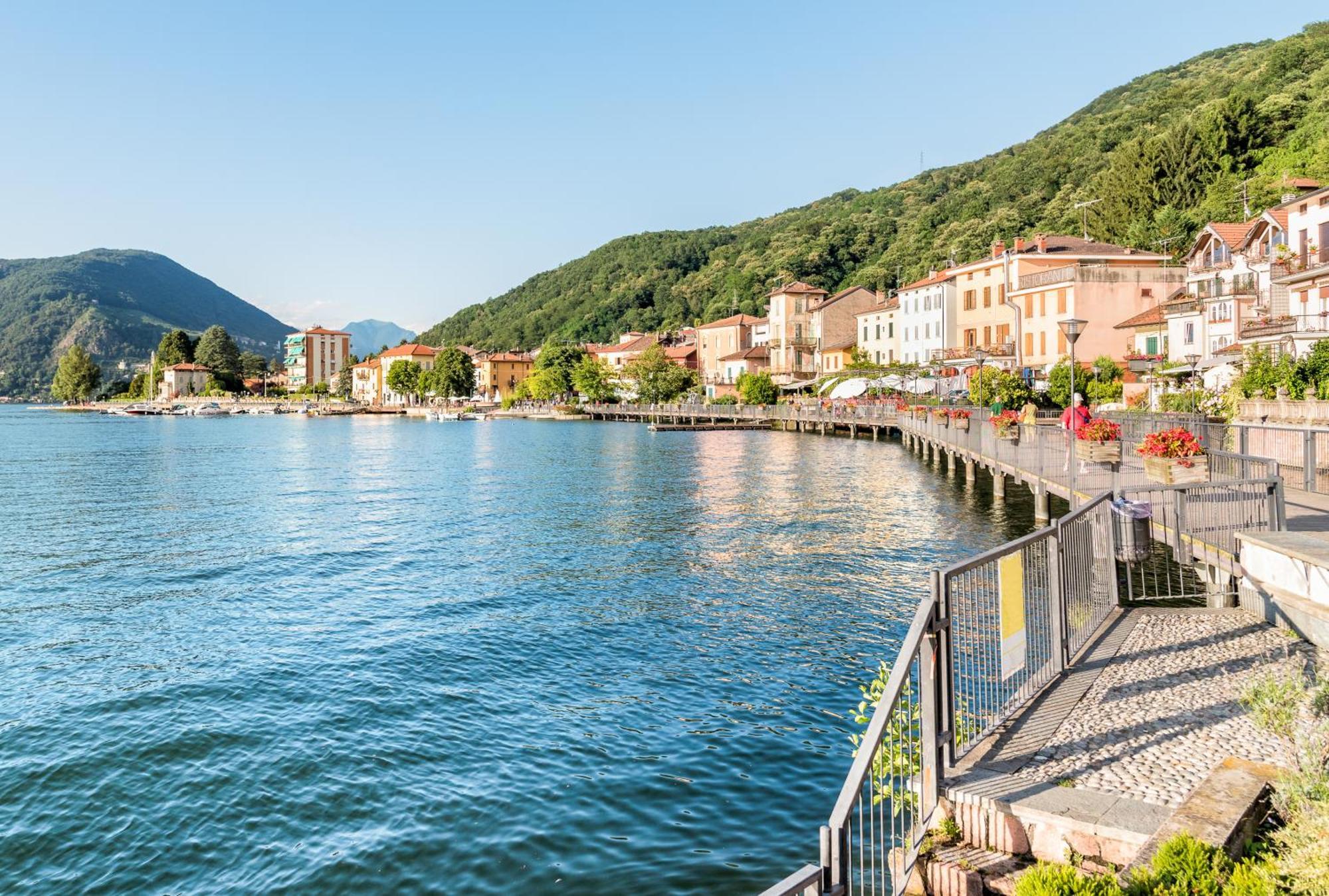 Residenza Lago Sereno Porto Ceresio Eksteriør bilde